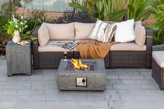 Gray wood grain