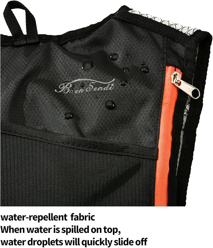 (Green zipper)Black pack with bladder