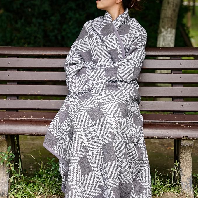 Houndstooth Grey